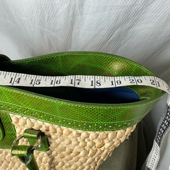 Large  Green and Tan Wicker Straw Rattan  Tote Bag Tagged Magnolia Zurich - Picture 8 of 10